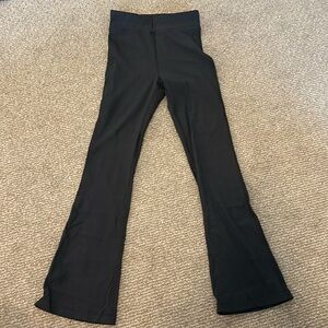 Black ribbed outdoor voices yoga pants in size xs